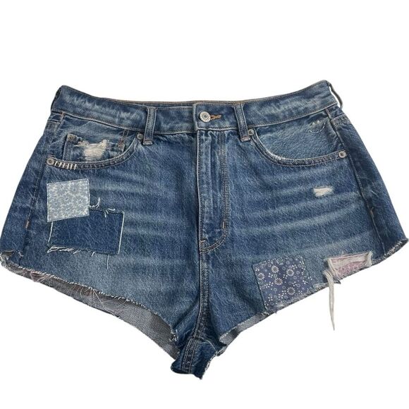 NWT American Eagle Jean Shorts ALTERED Cheeky Cut Off Patchwork Denim Size 8 - Picture 1 of 9